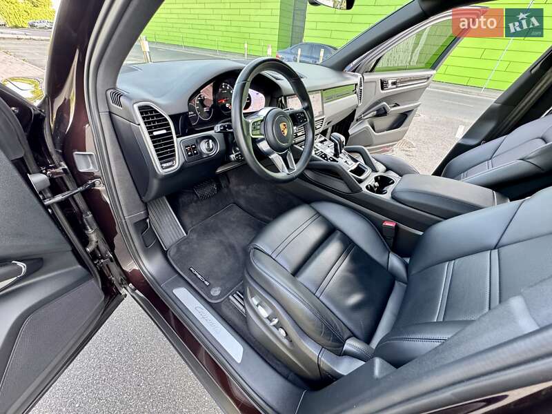 Позашляховик / Кросовер Porsche Cayenne 2018 в Києві