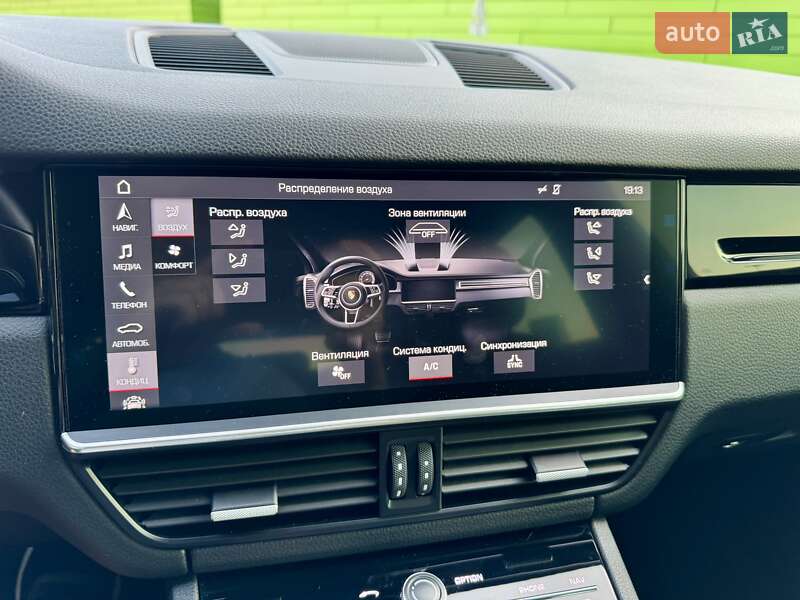 Позашляховик / Кросовер Porsche Cayenne 2018 в Києві
