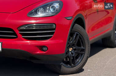 Внедорожник / Кроссовер Porsche Cayenne 2013 в 