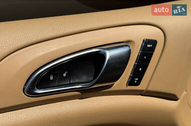 Внедорожник / Кроссовер Porsche Cayenne 2013 в 