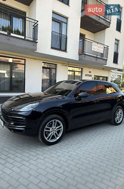 Внедорожник / Кроссовер Porsche Cayenne 2019 в 