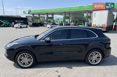 Внедорожник / Кроссовер Porsche Cayenne 2019 в 