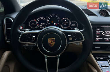 Внедорожник / Кроссовер Porsche Cayenne 2020 в 