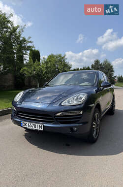 Внедорожник / Кроссовер Porsche Cayenne 2013 в 