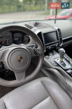 Внедорожник / Кроссовер Porsche Cayenne 2013 в 