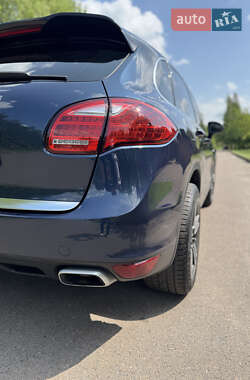 Внедорожник / Кроссовер Porsche Cayenne 2013 в 