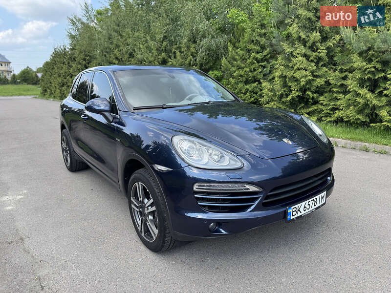 Внедорожник / Кроссовер Porsche Cayenne 2013 в 
