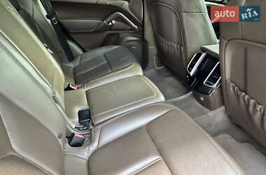Внедорожник / Кроссовер Porsche Cayenne 2012 в 