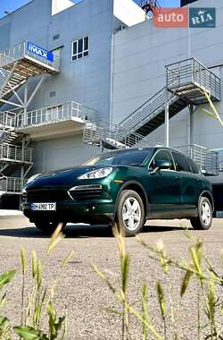 Внедорожник / Кроссовер Porsche Cayenne 2012 в 