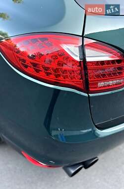 Внедорожник / Кроссовер Porsche Cayenne 2012 в 