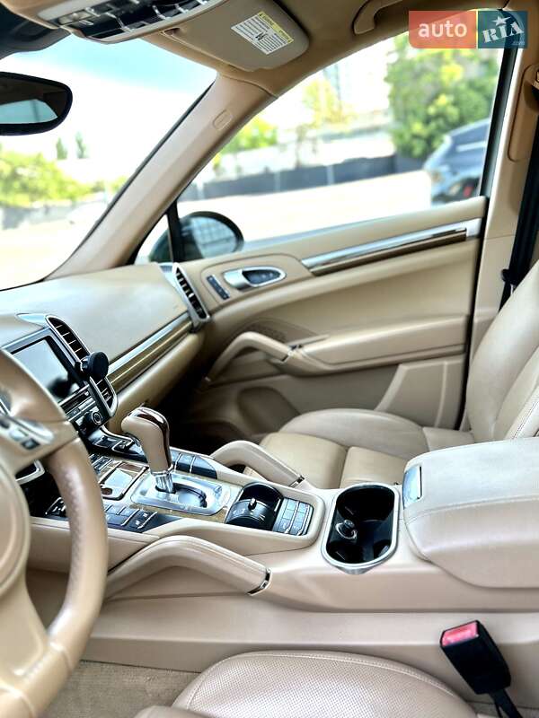 Внедорожник / Кроссовер Porsche Cayenne 2012 в Одессе фото 26 Внедорожник / Кроссовер Porsche Cayenne 2012 в Одессе