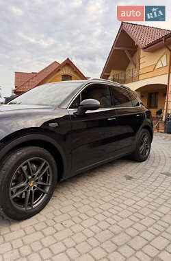 Внедорожник / Кроссовер Porsche Cayenne 2020 в 