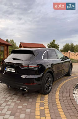 Внедорожник / Кроссовер Porsche Cayenne 2020 в 