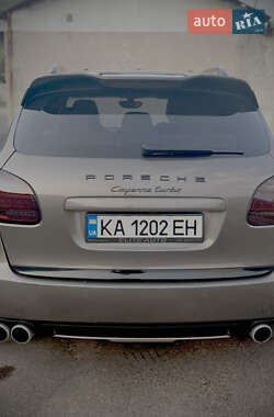 Внедорожник / Кроссовер Porsche Cayenne 2010 в 