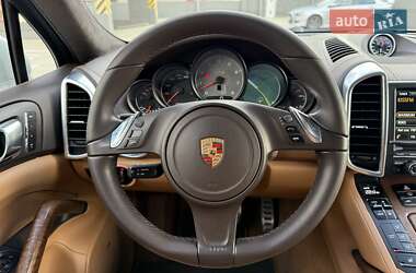 Внедорожник / Кроссовер Porsche Cayenne 2013 в 