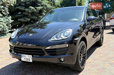 Внедорожник / Кроссовер Porsche Cayenne 2010 в 