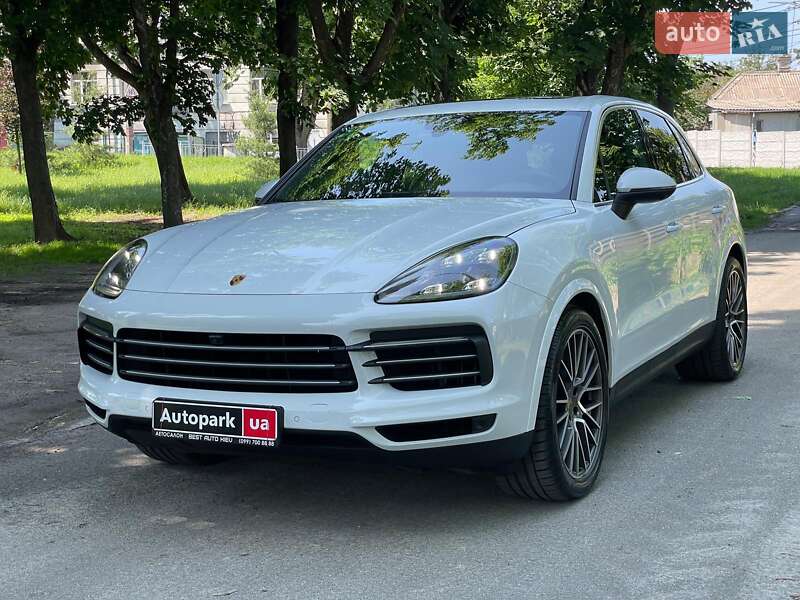 Внедорожник / Кроссовер Porsche Cayenne 2021 в 