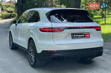 Внедорожник / Кроссовер Porsche Cayenne 2021 в 