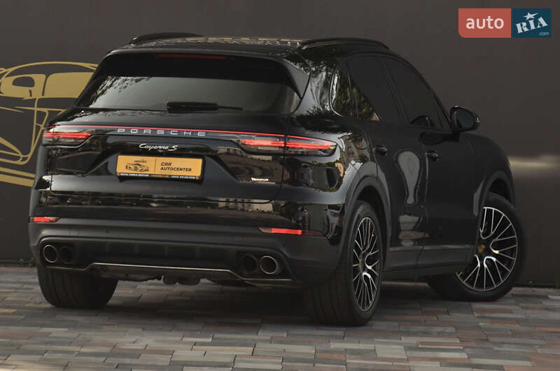 Внедорожник / Кроссовер Porsche Cayenne 2018 в Киеве