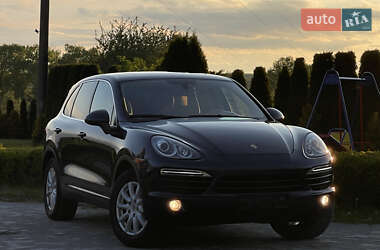 Позашляховик / Кросовер Porsche Cayenne 2012 в 