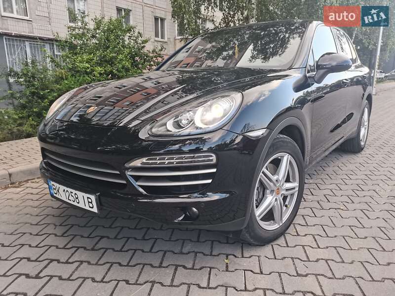 Позашляховик / Кросовер Porsche Cayenne 2014 в Тернополі