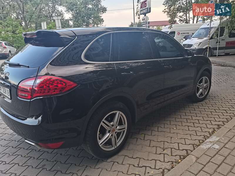 Позашляховик / Кросовер Porsche Cayenne 2014 в Тернополі