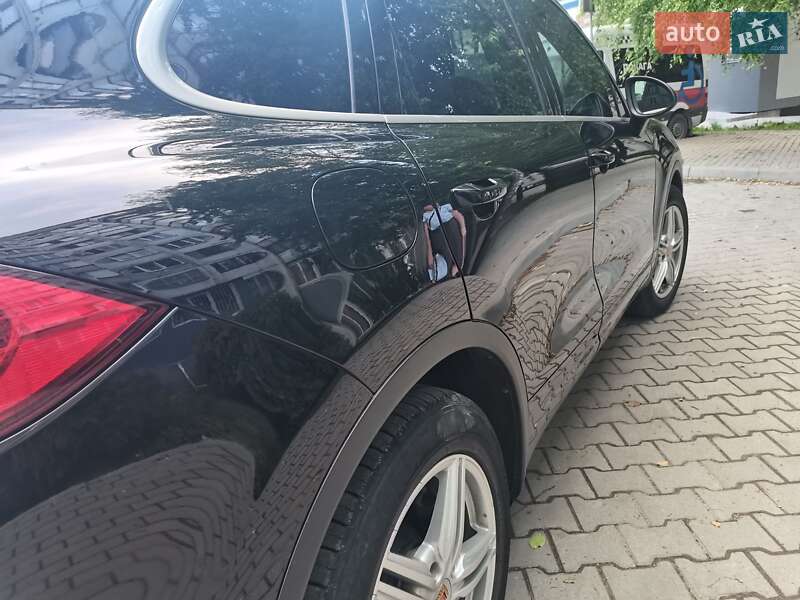 Позашляховик / Кросовер Porsche Cayenne 2014 в Тернополі