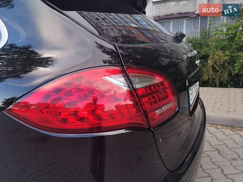 Позашляховик / Кросовер Porsche Cayenne 2014 в Тернополі