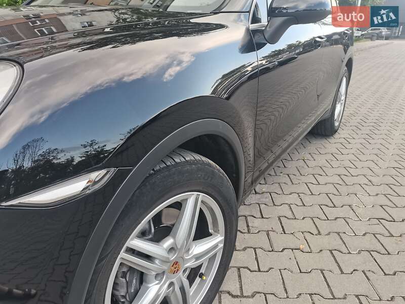 Позашляховик / Кросовер Porsche Cayenne 2014 в Тернополі