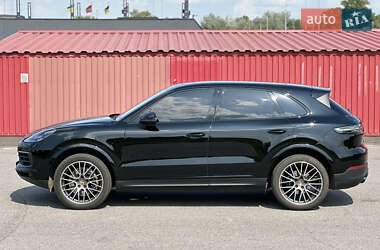 Позашляховик / Кросовер Porsche Cayenne 2021 в 
