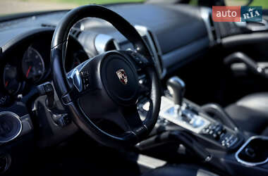 Позашляховик / Кросовер Porsche Cayenne 2010 в 