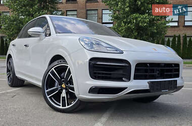Позашляховик / Кросовер Porsche Cayenne 2022 в 