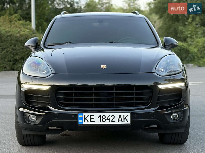 Позашляховик / Кросовер Porsche Cayenne 2017 в Києві