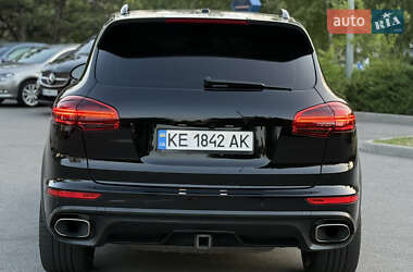 Внедорожник / Кроссовер Porsche Cayenne 2017 в 