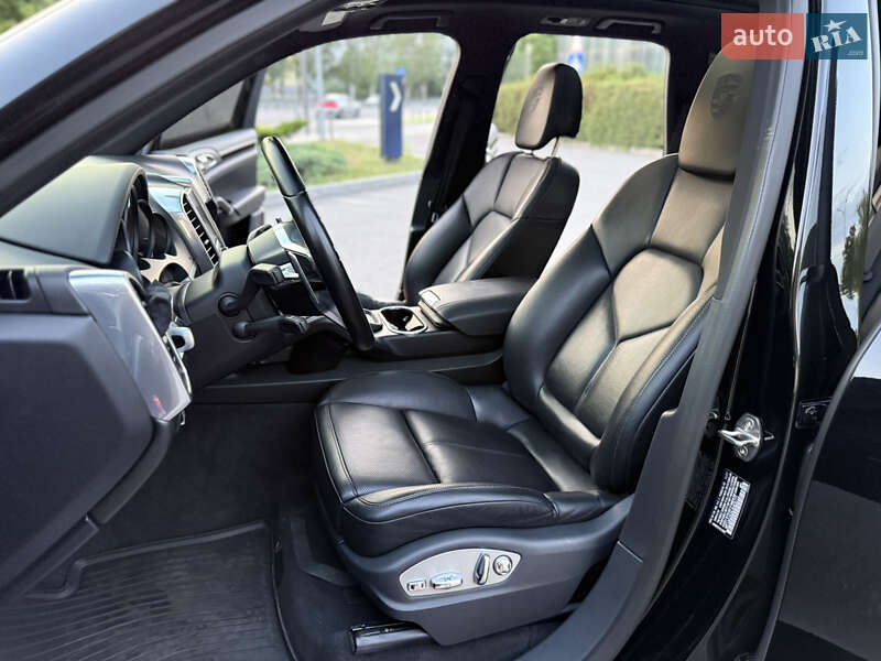 Позашляховик / Кросовер Porsche Cayenne 2017 в Києві