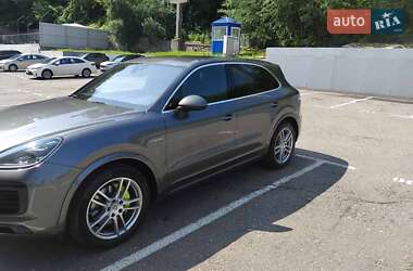Внедорожник / Кроссовер Porsche Cayenne 2019 в 