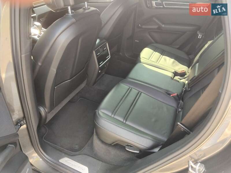 Позашляховик / Кросовер Porsche Cayenne 2019 в Києві
