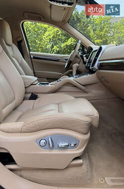 Внедорожник / Кроссовер Porsche Cayenne 2013 в 