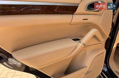Внедорожник / Кроссовер Porsche Cayenne 2013 в 