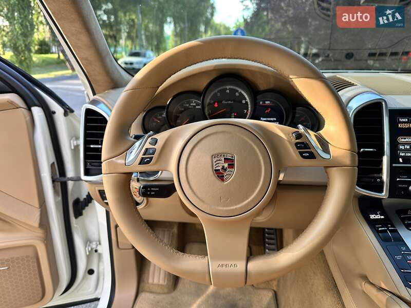 Внедорожник / Кроссовер Porsche Cayenne 2010 в Киеве