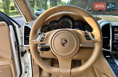 Позашляховик / Кросовер Porsche Cayenne 2010 в 