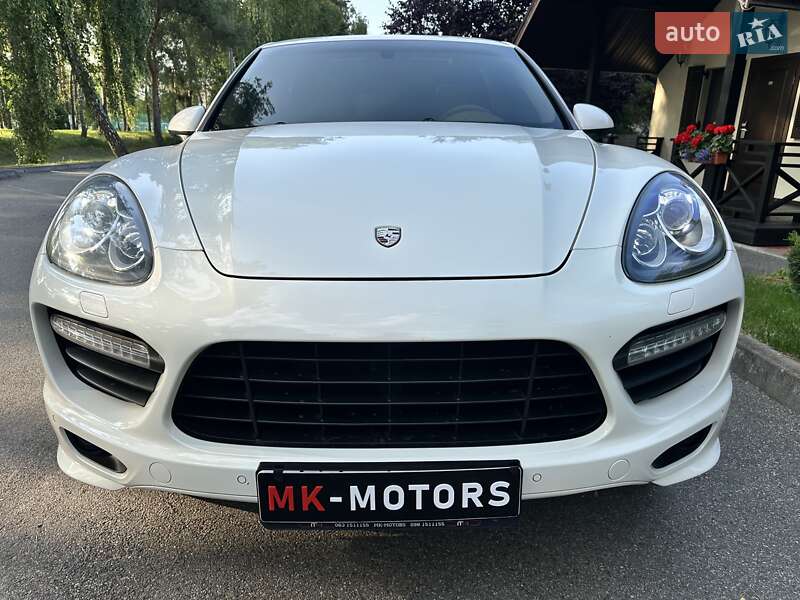 Внедорожник / Кроссовер Porsche Cayenne 2010 в Киеве