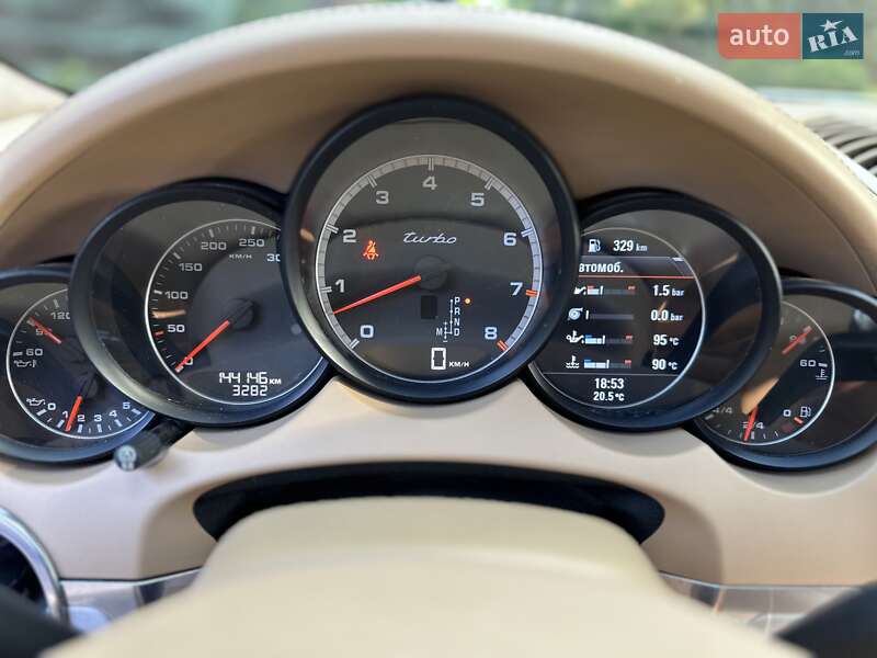 Внедорожник / Кроссовер Porsche Cayenne 2010 в Киеве