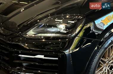 Внедорожник / Кроссовер Porsche Cayenne 2024 в 
