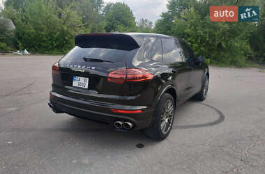 Внедорожник / Кроссовер Porsche Cayenne 2016 в 