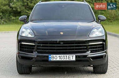 Внедорожник / Кроссовер Porsche Cayenne 2018 в 