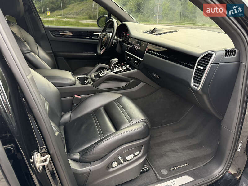 Внедорожник / Кроссовер Porsche Cayenne 2018 в Тернополе фото 26 Внедорожник / Кроссовер Porsche Cayenne 2018 в Тернополе