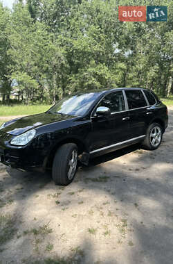 Внедорожник / Кроссовер Porsche Cayenne 2004 в 