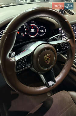 Внедорожник / Кроссовер Porsche Cayenne 2019 в 