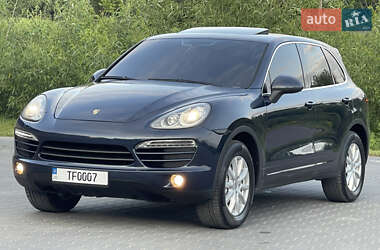 Внедорожник / Кроссовер Porsche Cayenne 2012 в 